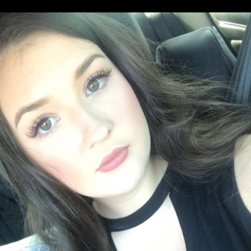 Meet your Posher, Michaela